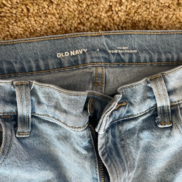 Old Navy Women's WOW Boyfriend Light Blue Straight Leg Jeans - Picture 4 of 5